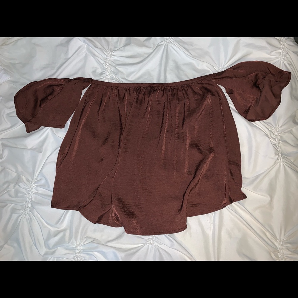 American Eagle off the shoulder shirt